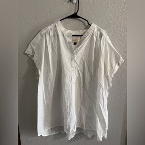 Universal Thread Classic White Blouse